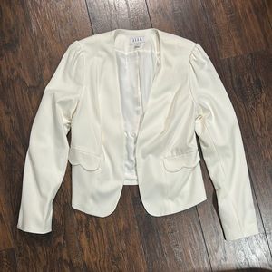 Elle cream/white blazer size 10